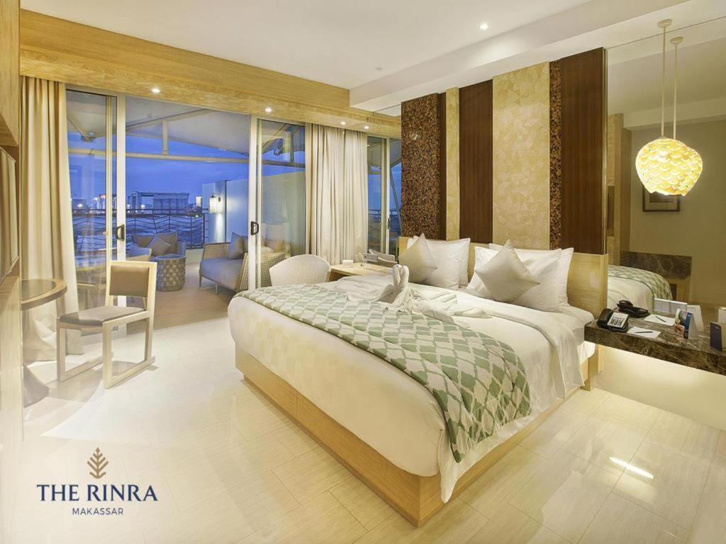 The Rinra Hotel Makassar Exterior photo